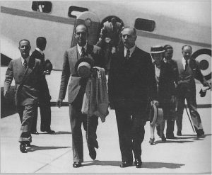 Re Umberto II accolto a Lisbona dall'ambasciatore d'Italia, Rossi Longhi