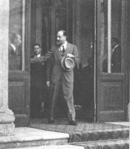 Re Umberto II esce dal Quirinale il 13 Giugno