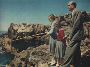 Re Umberto e le Principesse Maria Gabriella e Maria Beatrice, Cascais, 1952